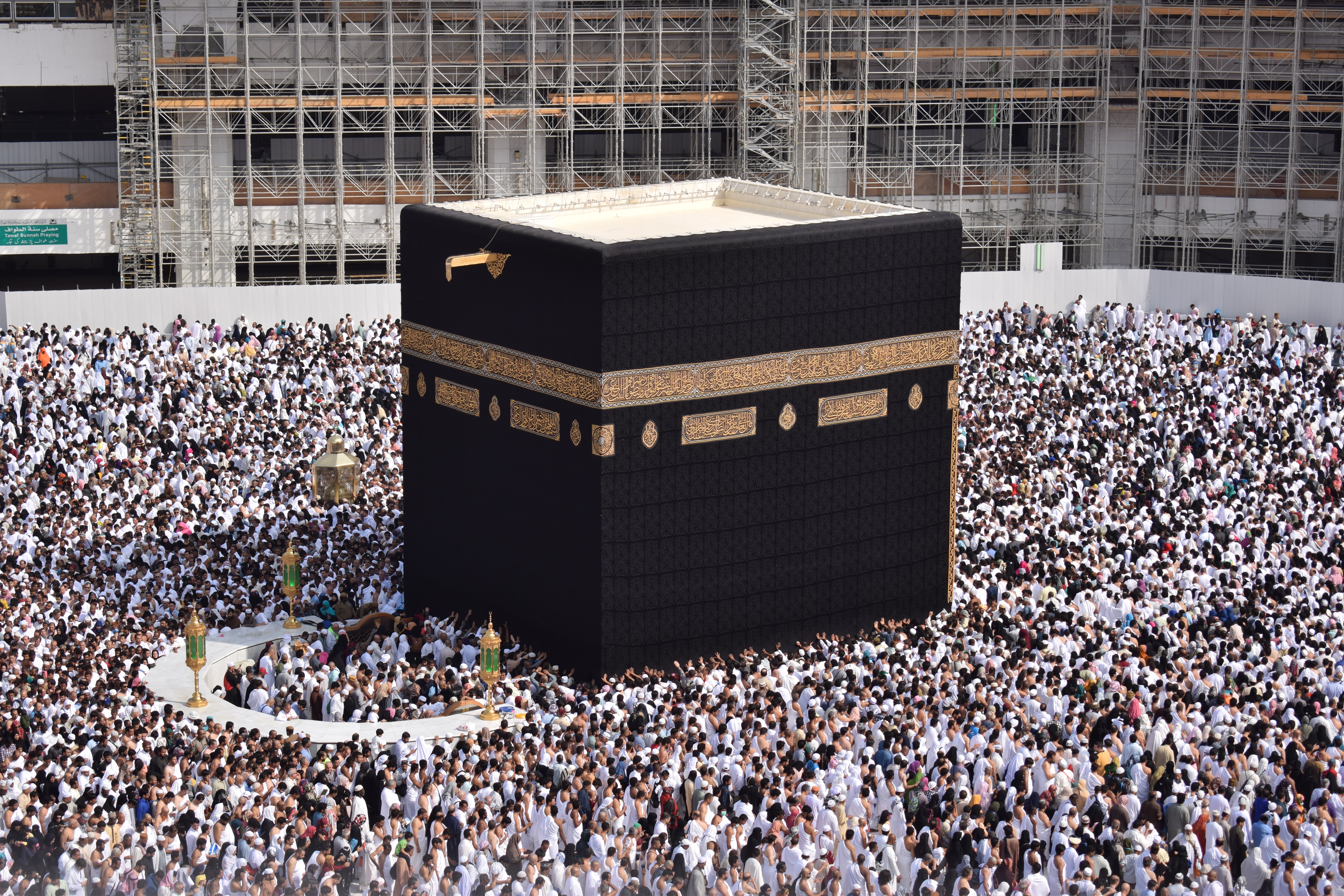 Foreign investors in Saudi Arabia are allowed to rent properties in Makkah, Madinah